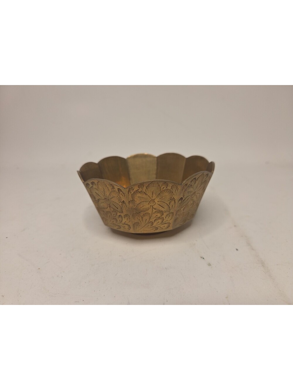 Vintage India Brass Scalloped Bowl Etched Floral Lotus Catchall MCM Boho 5" Dia